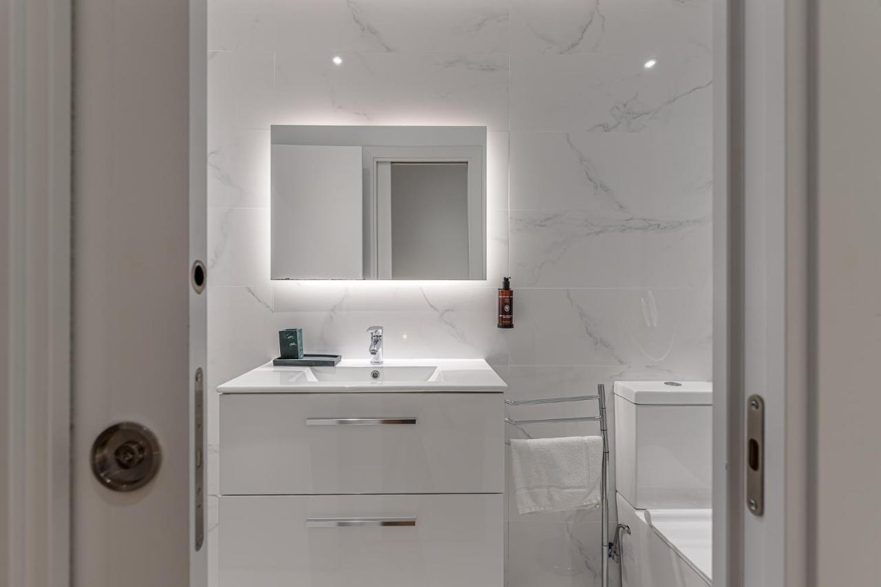 Waou Essence I Anton Martin Apartment Madrid Ngoại thất bức ảnh